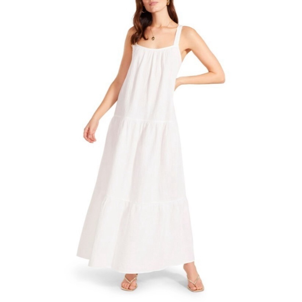 BB DAKOTA
Arianna Sleeveless Tiered Maxi Dress
